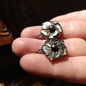 Mother of pearl mop sterling silver 925  flower dangle earrings